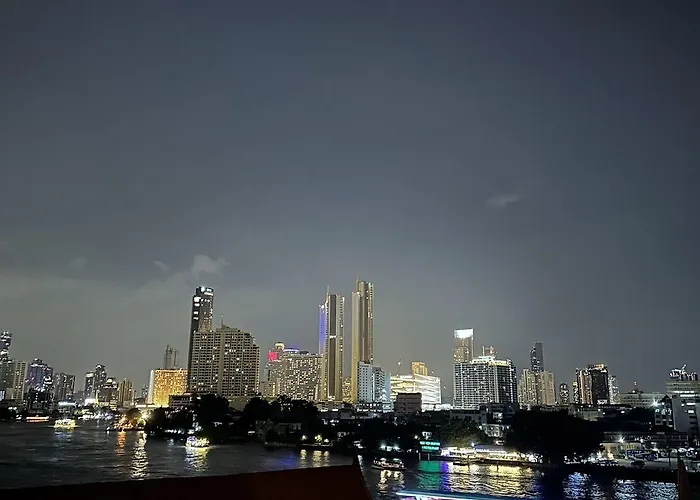 Pier 808 *